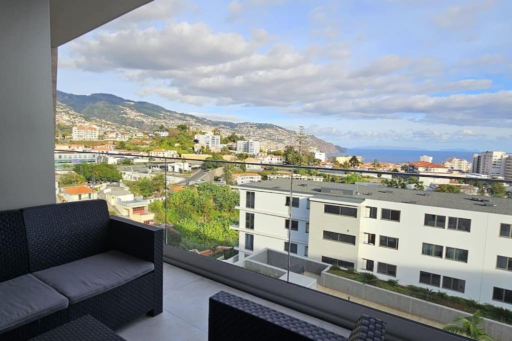 Vista Mar - Ac, Parking And Pool Apartment Funchal  Exterior photo