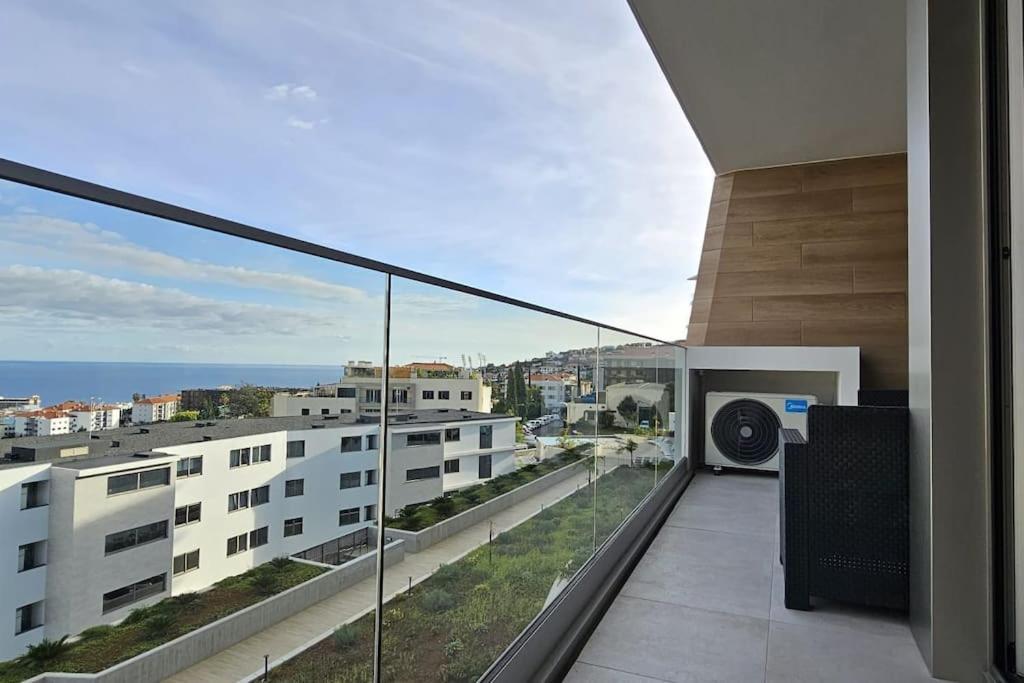 Vista Mar - Ac, Parking And Pool Apartment Funchal  Exterior photo